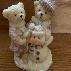 ADORABLE  TEDDY BEAR AND SNOWMAN STATUE 🐻 ⛄️ 
