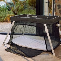 Guava Lotus Travel Crib