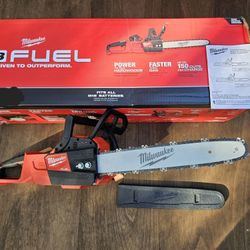 Milwaukee M18 Fuel Chain Saw 16"