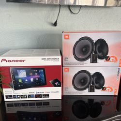 CarPlay Touchscreen Radio & Speakers 