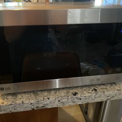 LG Microwave 