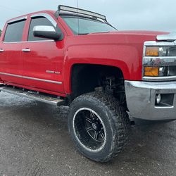 2016 Chevy Duramax Lifted & Deleted