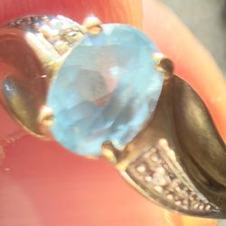 10k SOLID GOLD  RING DIAMOND ACCENTED WITH 1CT NATURAL AQUAMARINE $120 OBO