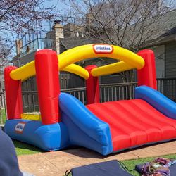 Little Tikes Jump 'n Slide Inflatable Bounce House