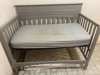 Crib/bed