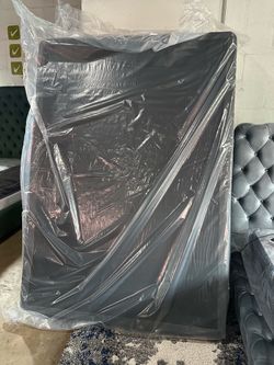 New 9β Full Boxspring/Foundation - $160