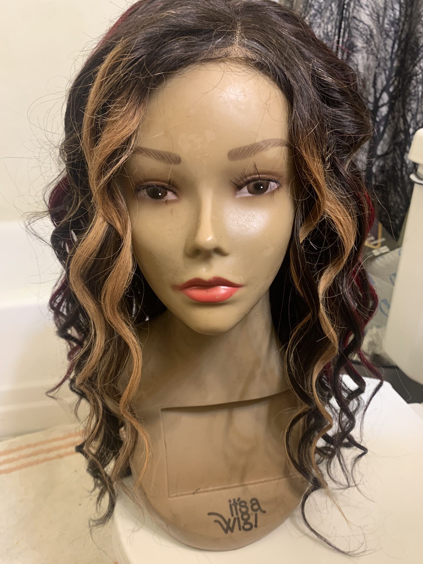 2 Lace Front Wigs 24”