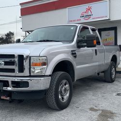 2010 Ford F-250,  ONLY 79K miles