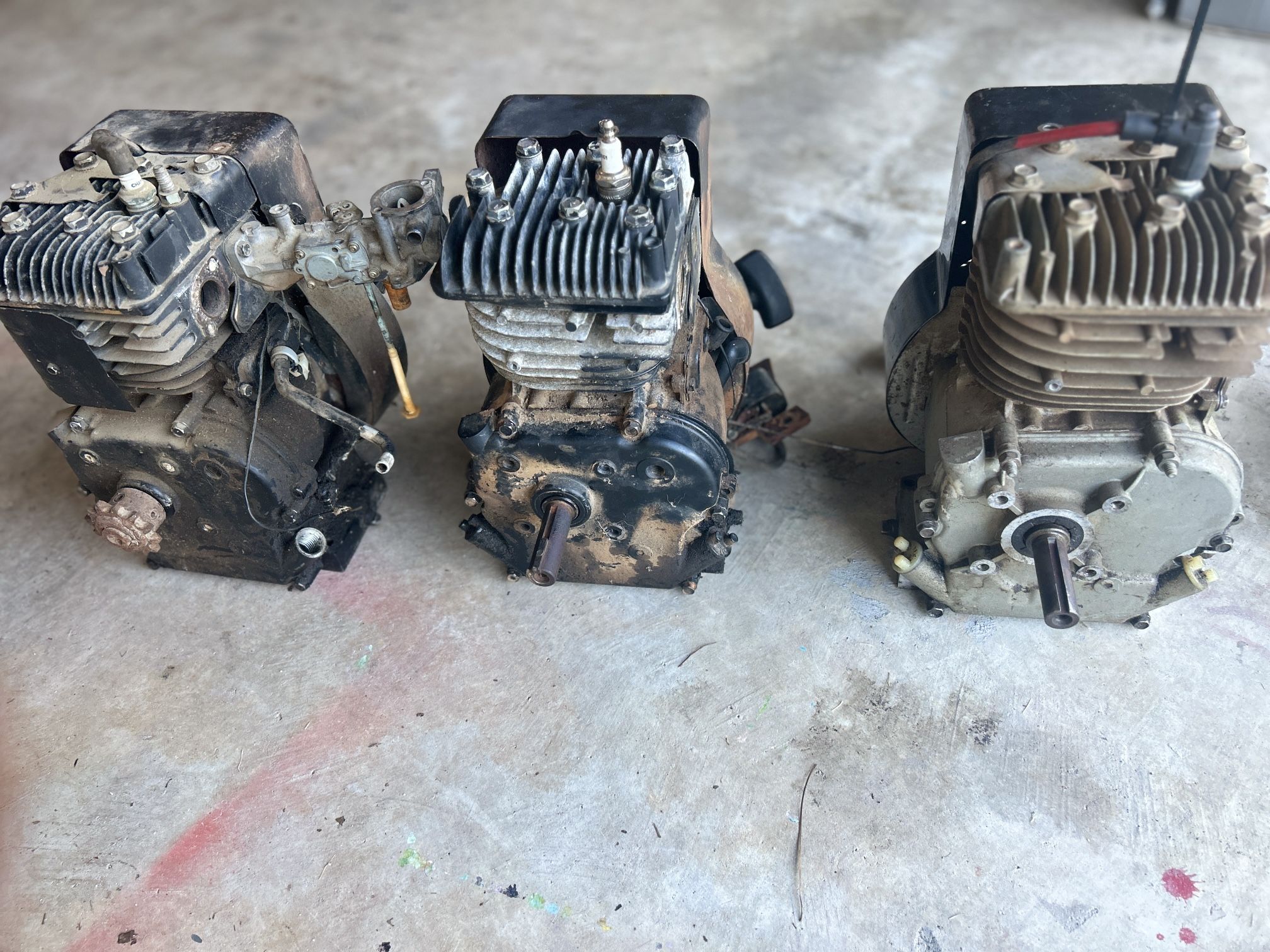 3 Briggs And Stratton Engines And Lots Of Extras Parts 