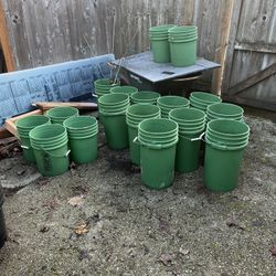 7 & 5 Gallon Gardening Buckets