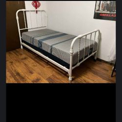 Twin Bed And Mattress 