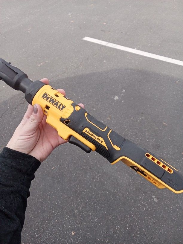 DeWalt 20V MAX ATOMIC Brushless Ratchet DCF513B