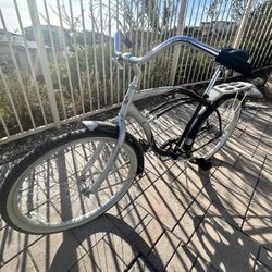 New Schwinn Men Beach Cruiser 