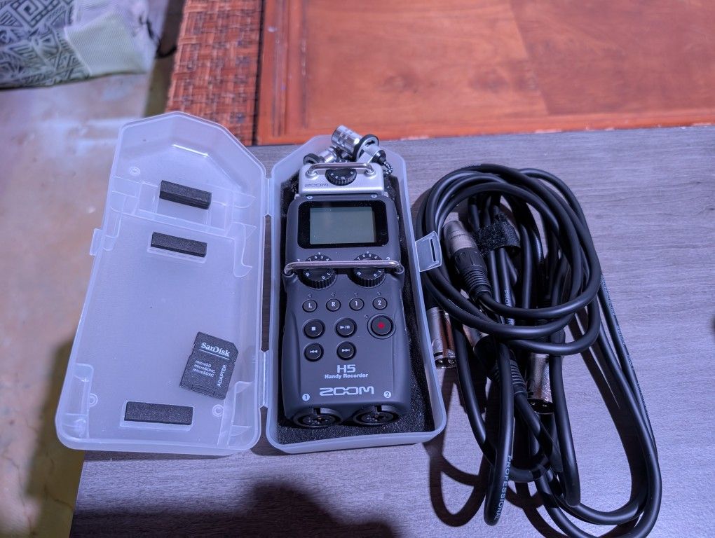 Zoom H5 Portable Recorder