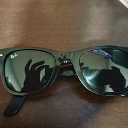 Ray-Ban Sunglasses 