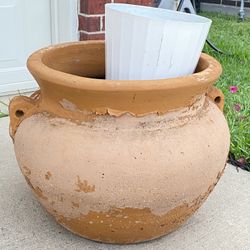 Oversized flower pot