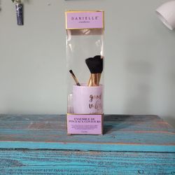 Danielle Creations 5-Piece Contour Makeup Brush Set Gold & Black Brush Holder NEW