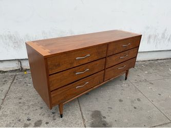 Mid century Acclaim six drawers dresser by Lane