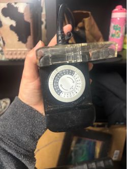Outlet timer for reptile or lights