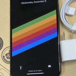 Factory unlocked apple iphone X 64 gb, store warranty! 