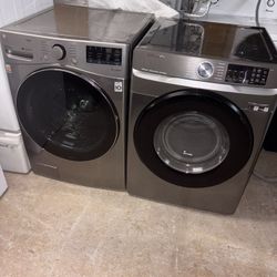 LG THINQ washer N Samsung Smartthings Dryer Set 