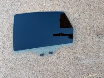 2009-2014 Subaru Impreza door glass