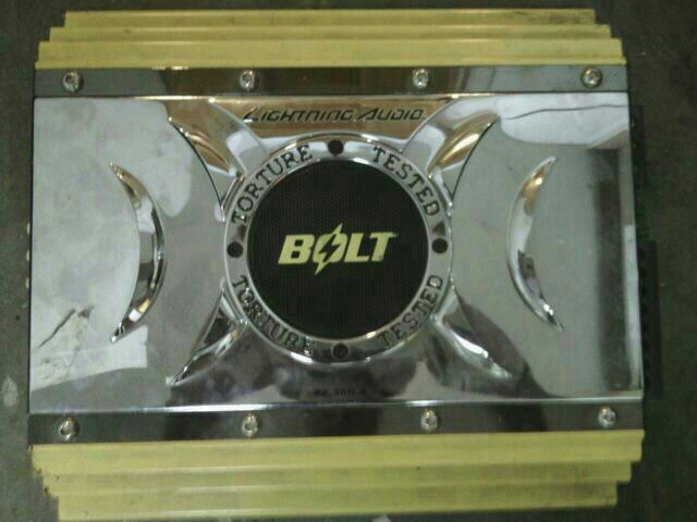 (Car AMP) Lightning Audio B2.300.4, 300 watt 4 channel amp - $80.00 obo