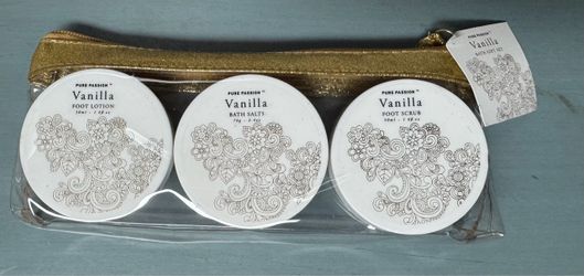 NEW Pure Passion Vanilla Bath & Foot Care Gift Set just $5