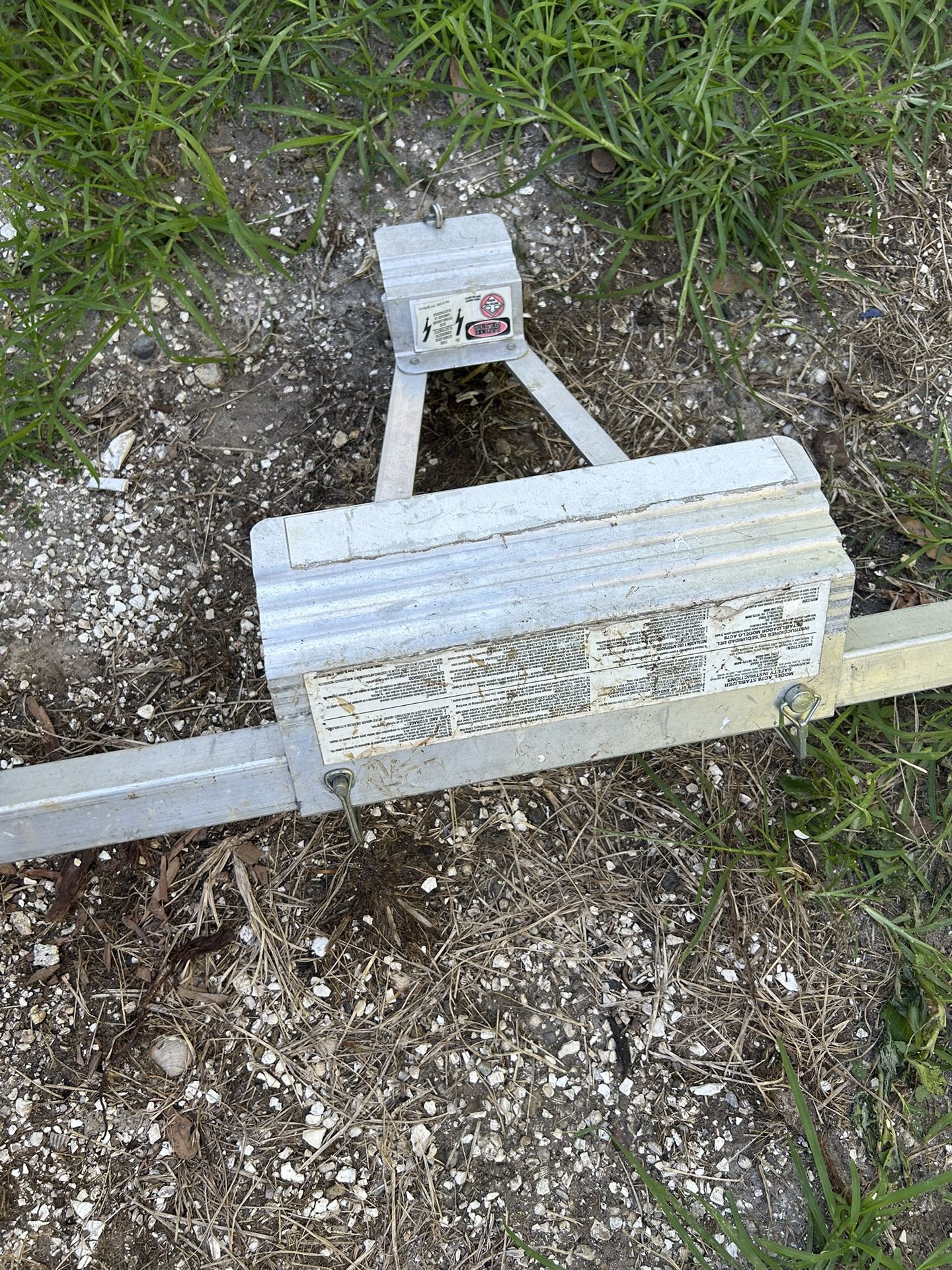 WERNER Ladder Stabilizer: For Extension Ladders