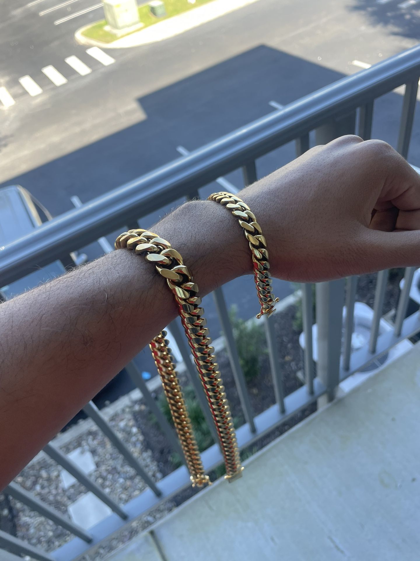 18k Gold Plates Matching Set