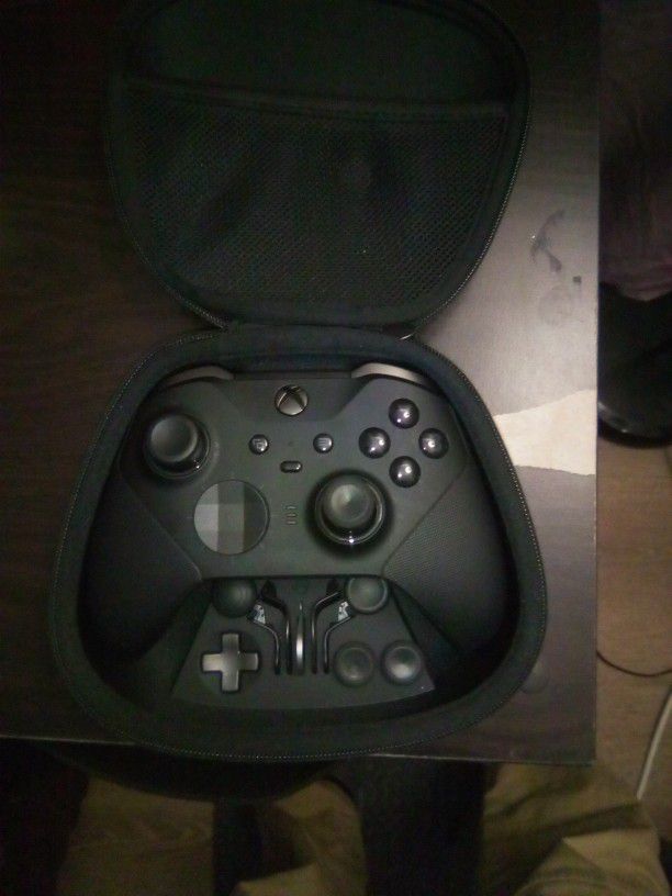 Xbox Elite 2 Controller( Brand New)