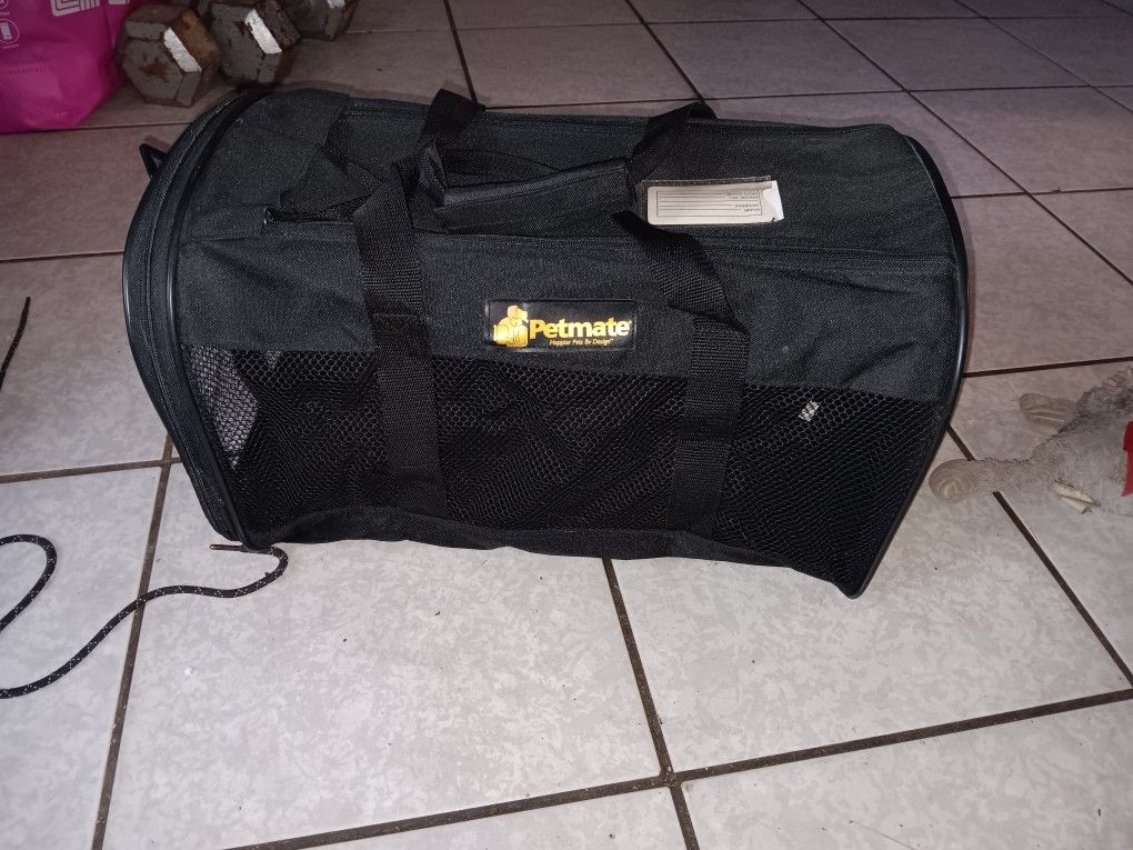 Petmate Carrier