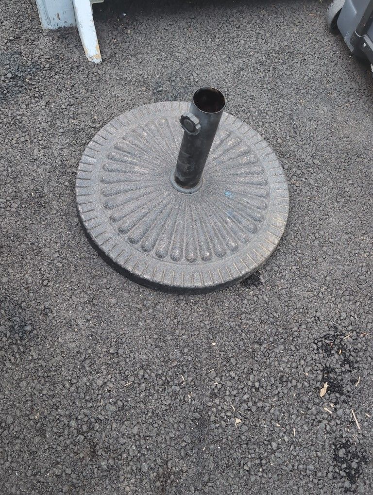 Umbrella Stand 19 Inches Diameter And 9 Inches Pipe
