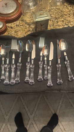 14 pc Acrylic Crystal Flatware Set