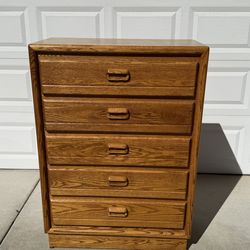 Solid Oak 5-Drawer Dresser