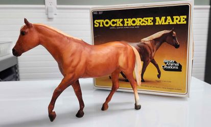 1982 Breyer #227 Sorrel Quarter Horse Stock Mare – First Year Leg-Up Version – Original Box