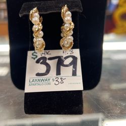 14kt Pearl Hoop Earrings