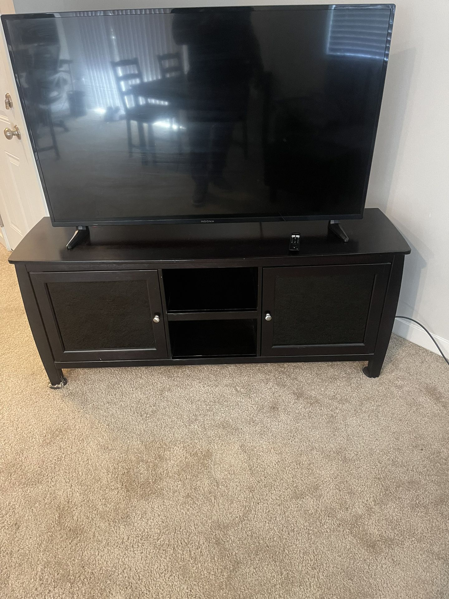TV / Entertainment Stand 