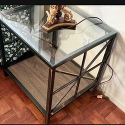 ♥️BEAUTIFUL Table In great Condition 
