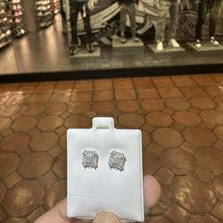 Sterling Silver Mossinate Ear ring