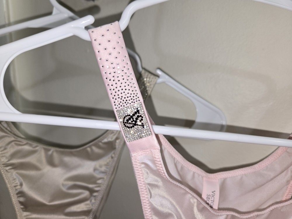 Victorias Secret Shine Strap Medium