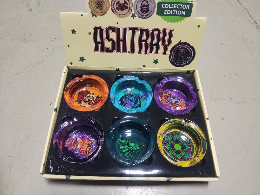 6 Pieces of Glass Ashtray 