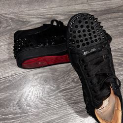 Red bottoms Shoes 6.5
