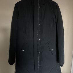 Levi’s Women’s Hooded Rain Jacket - Black.  Size XS. New without tags.