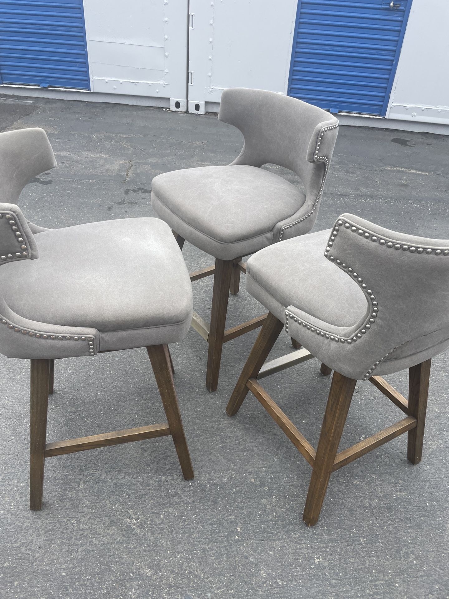 3 Bar Stools