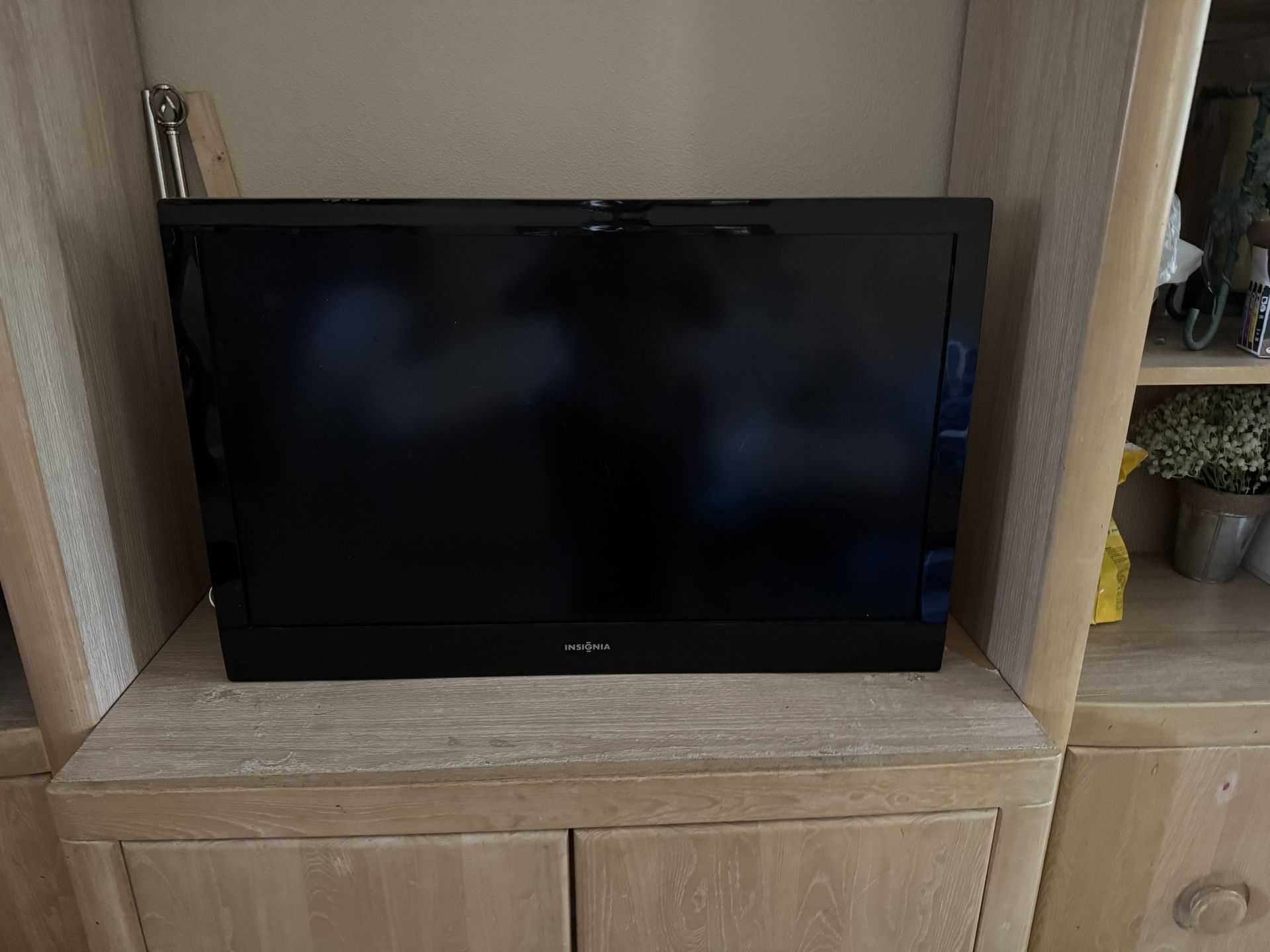 32 Inch Insignia TV (Not a Smart TV)