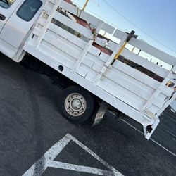 Trabaja muy bien la troca en buenas condiciones con placa