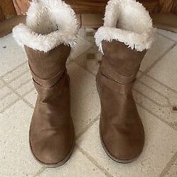 Airwalk Womens Short Brown Faux Suede Fur Lined Winter Boots Size 7
