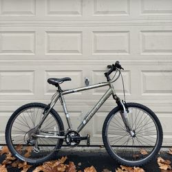 Trek 3900 Mountain Bike – 21” Frame (53.5 cm) – Aluminum – 26” Wheels - Men’s Bicycle