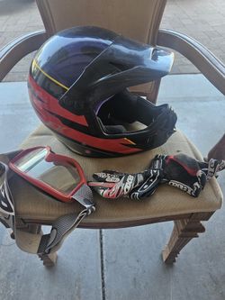 Kid's Helmet, Goggles, and Gloves